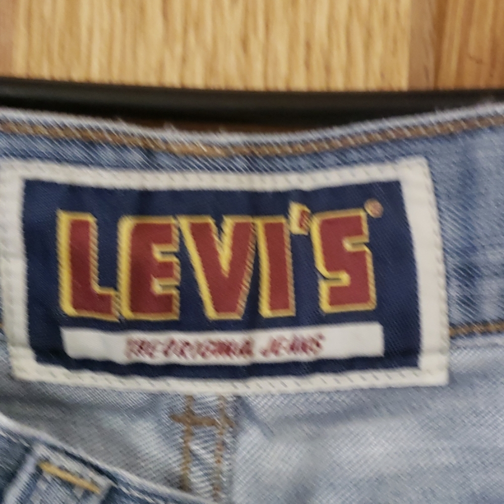 Levi shorts - Picture 3 of 4
